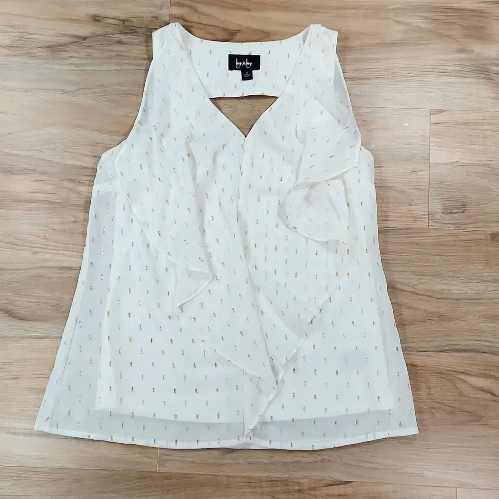 ☔️💜By & By Cream & Metallic Silver & Gold Ruffle Front Sleeveless Top Small